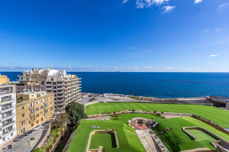 Property for Sale in Malta: Fort Cambridge Seaview Apartment – Malta Luxury Homes