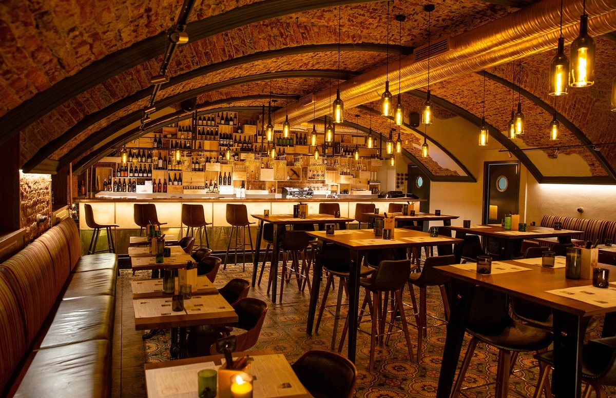 Property For Rent in Malta: Paceville Catering Establishment - Bar - Malta Luxury Homes