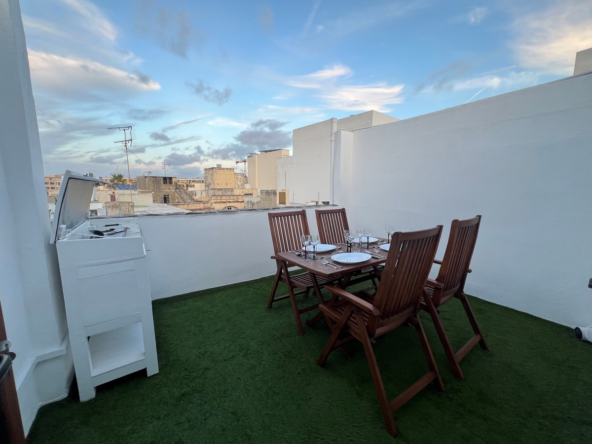 Property For Rent in Malta: Sliema luxury t=designed and gynished terraced House with roof garden - Malta Luxury Homes