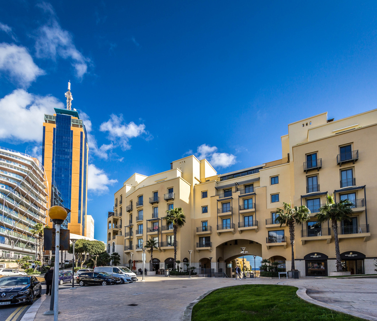 Property For Lease in Malta: St.Julians Portomaso Luxury Office For Lease with sea views - Malta Luxury Homes