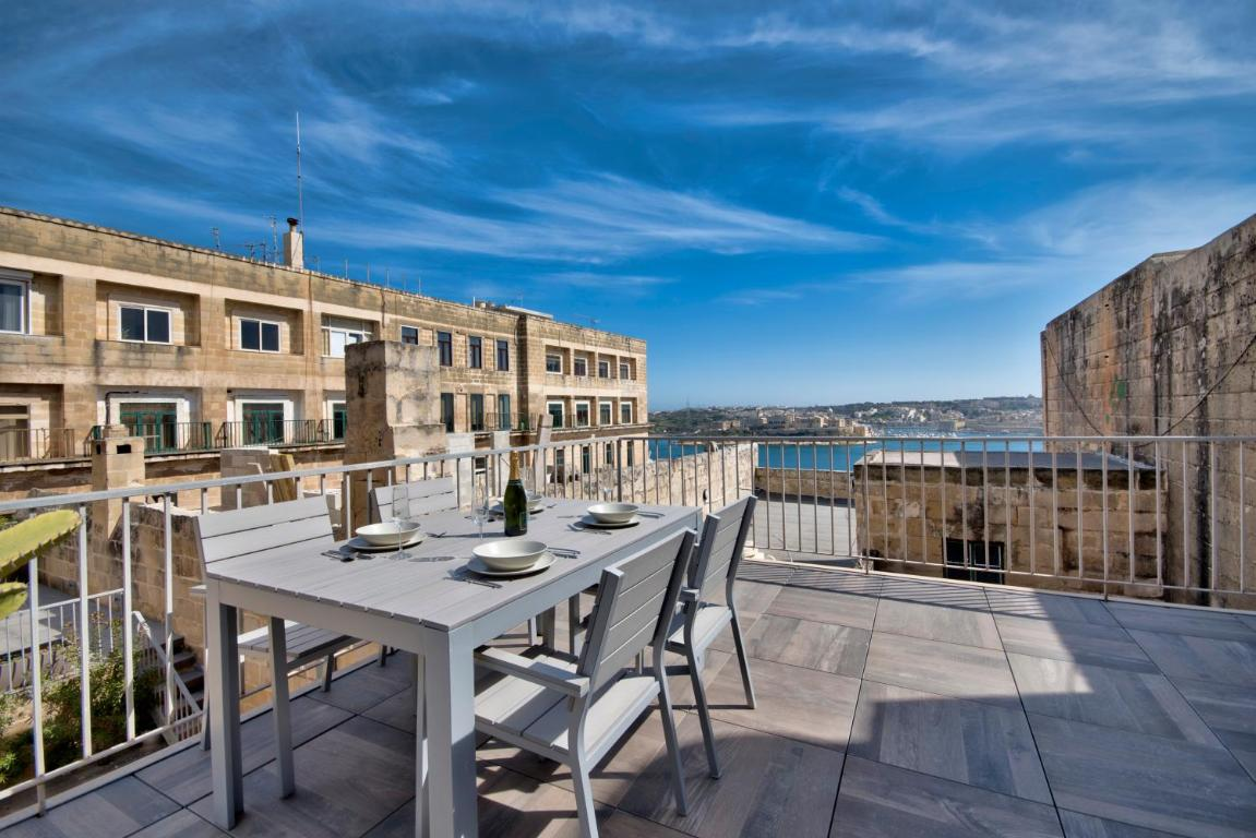 Property For Sale in Malta: Luxury Valletta Palazzo with sea views - Malta Luxury Homes